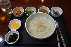 Rice porridge with abalone flavor (9578736740).jpg