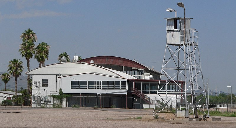 File:Rillito Downs grandstand and tower 1.JPG