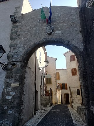 Rocca Massima - Porta Doria.jpg