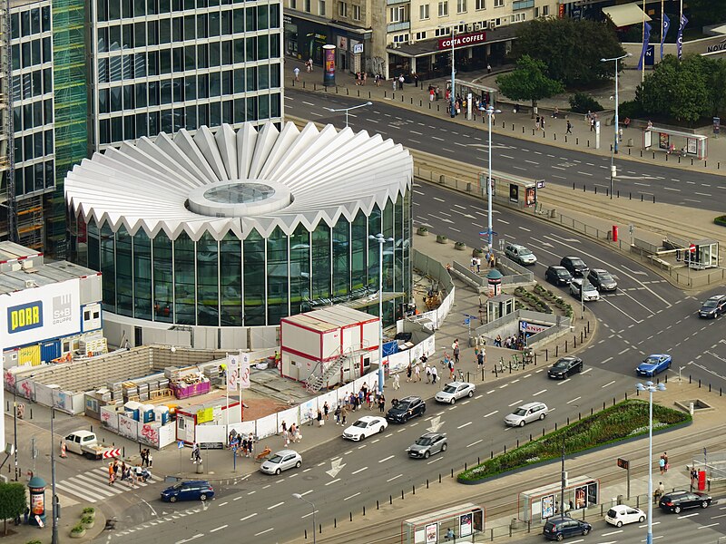 File:Rotunda PKO w Warszawie 01.jpg