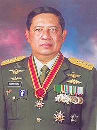 General Susilo Bambang Yudhoyono in official military portrait, 2000. SBY military potrait.jpg