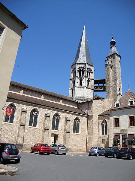 File:Saint-Gengoux-le-National (Saône-et-Loire, Fr) église.JPG