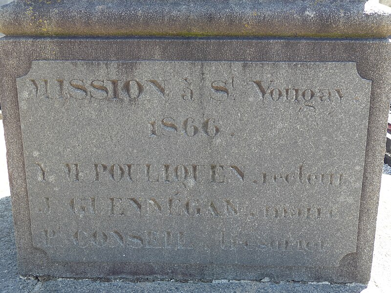 File:Saint-Vougay - Calvaire de l'enclos - Inscription Mission à St Vougay 1866.jpeg