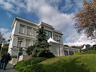 <span class="mw-page-title-main">Sakıp Sabancı Museum</span> University museum of art, calligraphy and archaeology in Emirgan, Istanbul