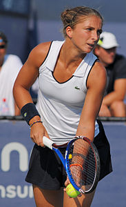 Sara Errani à l'US Open 2010 03.jpg