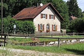 Typisches Schleusenwärterhaus