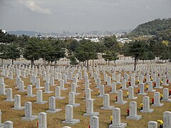 Cimetière national de Séoul 26e sanctuaire.JPG