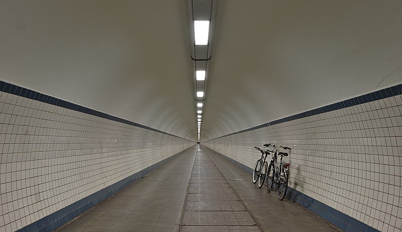 File:Sint-Annatunnel under the Scheldt in Antwerp, Belgium (DSCF3969).jpg