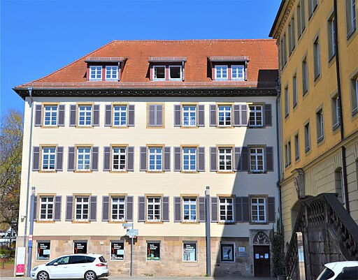 Spital, Fassade Blick Waisenhausgasse