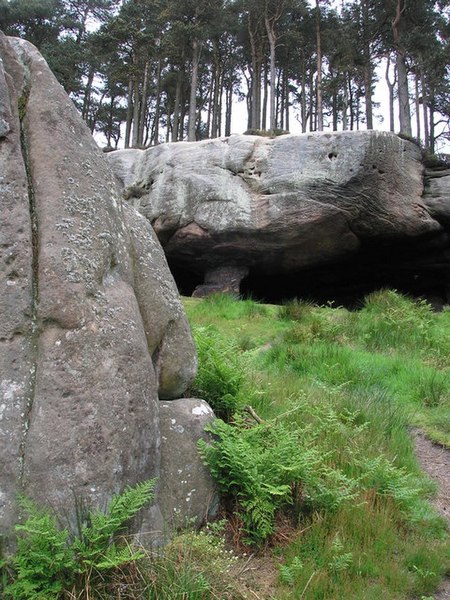 File:St Cuthberts Cave - geograph.org.uk - 828243.jpg