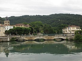 O rio Ródano em Saint-Vallier