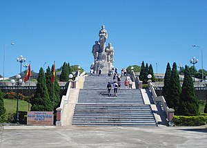 퐁빈사의 우체국 기념비