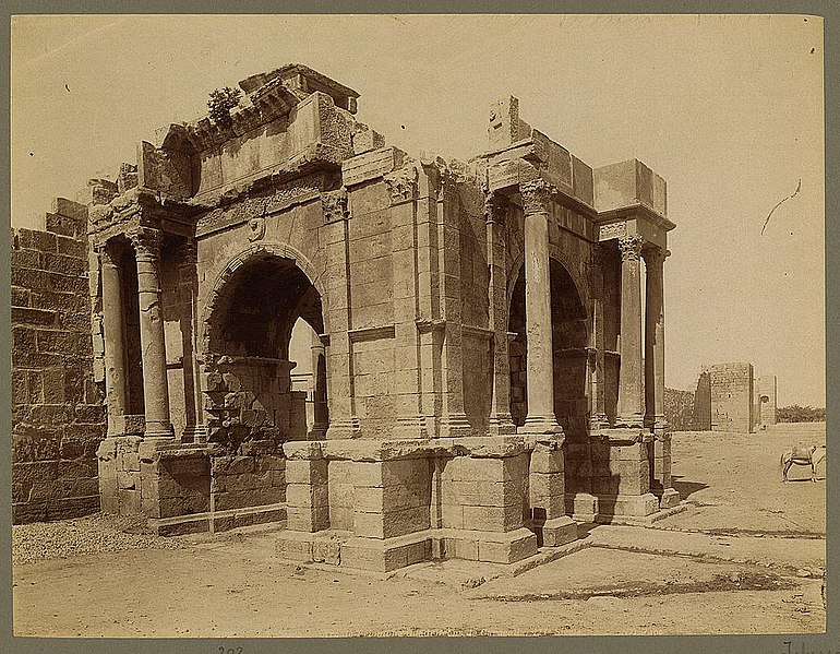 File:Tebessa. Arc de Triomphe Quadrifrons de Caracalla, IIIe siècle - ND Phot. LCCN2004665047.jpg