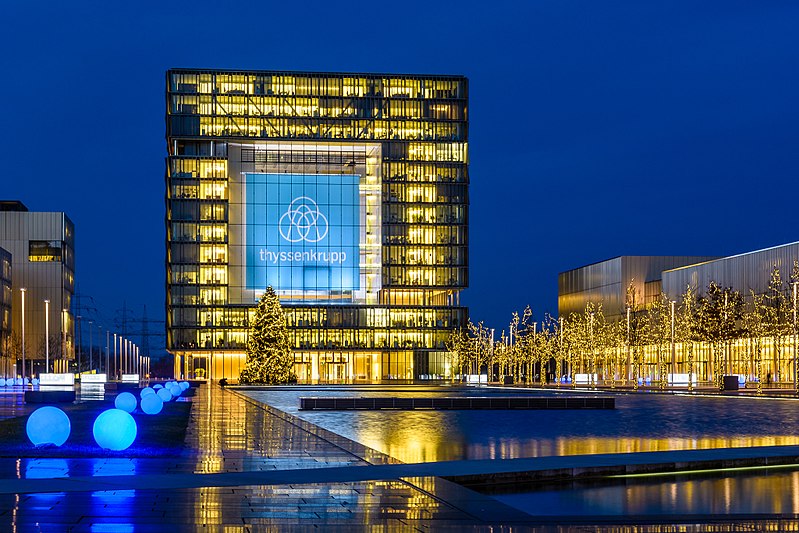 File:ThyssenKrupp Quartier (31798903101).jpg