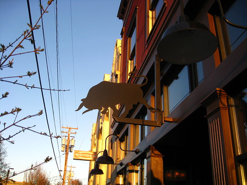 File:Toro Bravo sign and exterior.jpg