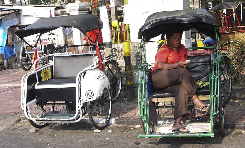 File:Transportasi becak.jpg