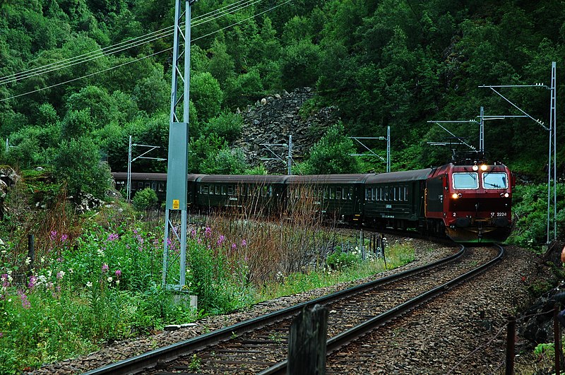 File:Trein Flåmsbana.jpg