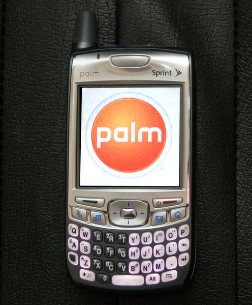 File:Treo700p.png