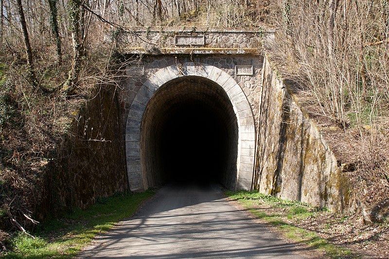 File:Tunnel de Muratel.jpg