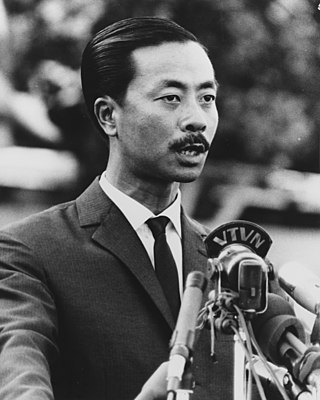<span class="mw-page-title-main">Nguyễn Cao Kỳ</span> South Vietnamese politician and officer (1930–2011)