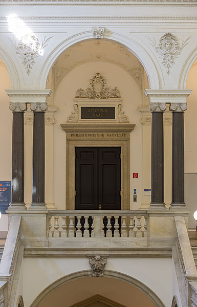 File:Universität Wien - Vestibül großer Festsaal Stiegenhaus-2136.jpg