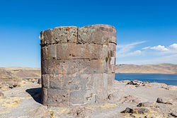 Sillustani va Umayo ko'li