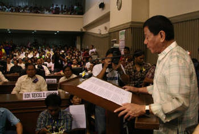 Newly elected Davao City Vice Mayor Duterte reading his inaugural speech in June 2010