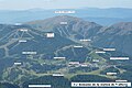 Panorama légendé de la station de Valberg vu du sud du sentier du mont Mounier.