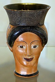 Vasaio charinos, oinochoe a forma di testa femminile, 500-490 ac.01.jpg