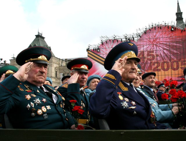 Soviet veterans saluting in the 2005 Moscow Victory Day Parade