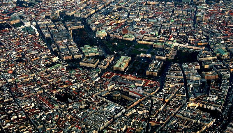 File:Vienna as on the hand - panoramio.jpg