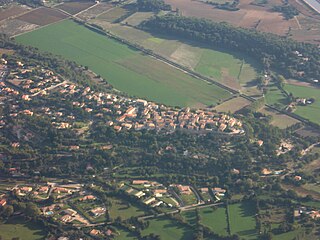 Cornillon-Confoux Commune in Provence-Alpes-Côte dAzur, France