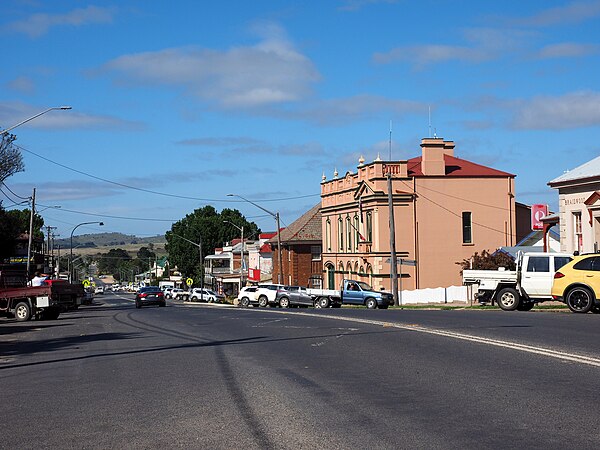 Kings Highway at Braidwood.