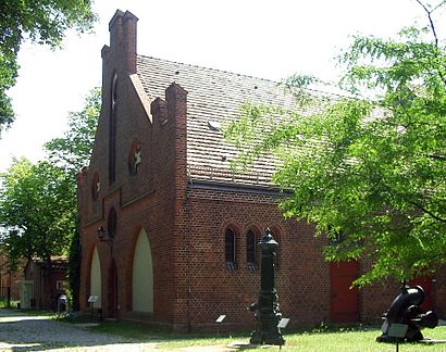 So kommt man zu Museum Im Wasserwerk mit den Öffentlichen - Mehr zum Ort Hier