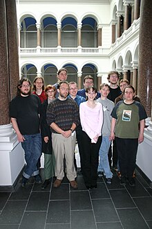 Wikimedia vereinsvorstand-2004-c.JPG