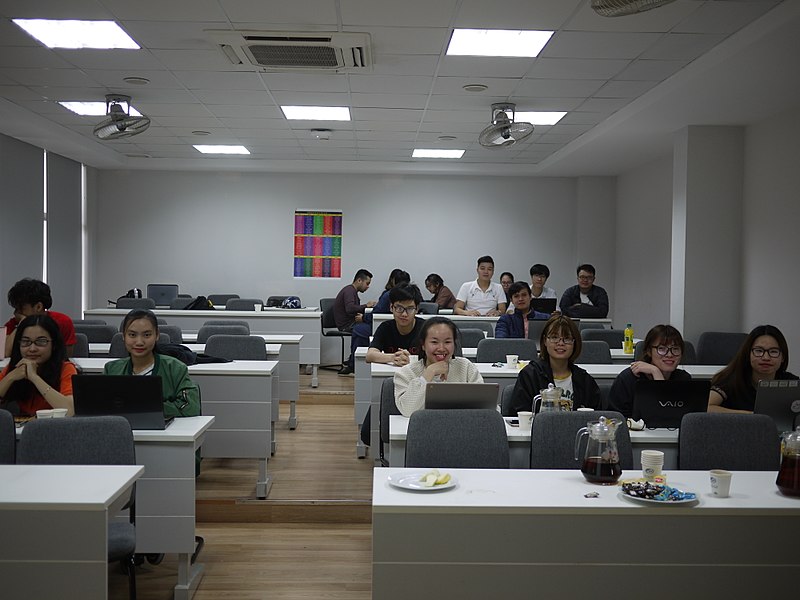 File:Wikipedia workshop at FPT University (Hoa Lac).jpg