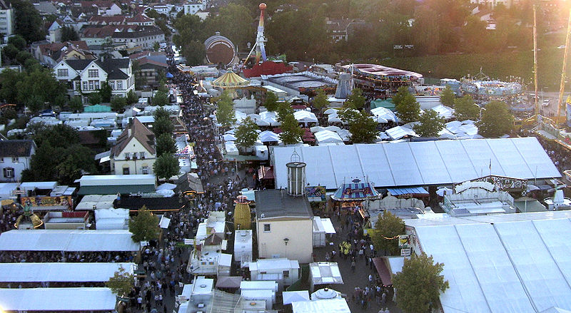 File:Wurstmarkt2007-2.JPG