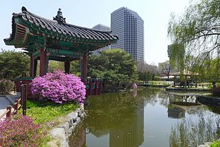 <span class="mw-page-title-main">Yeouido Park</span> Park in Yeongdeungpo District, Seoul, South Korea