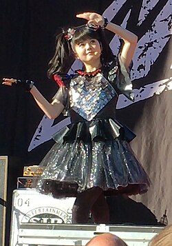 Yuimetal Babymetal ABD Turu 2017 Megitsune 25 Haziran Nampa ID.jpg