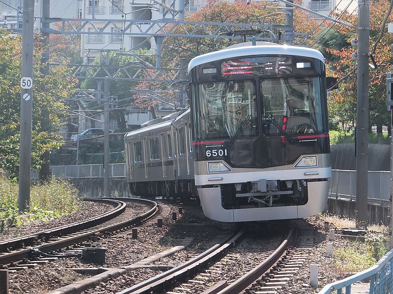 File:神戸電鉄6500系 急行 粟生行.jpg