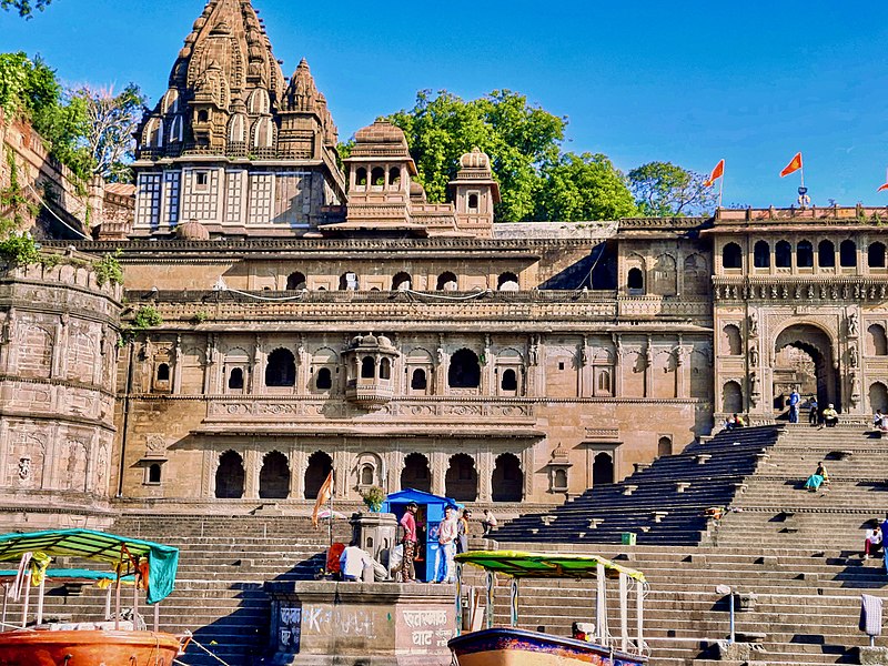 File:0102321 Maheshwar Ghats and Fort, Ahilya Bai Monuments, Madhya Pradesh 055.jpg