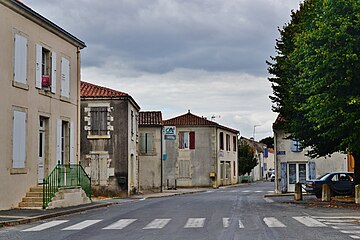 Súbor:044_St_Sauveur_d'Aunis_(_17540_).JPG