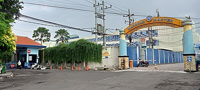 Gerbang Penghubung Area Pelabuhan Ujung dengan Pelabuhan Tanjung Perak