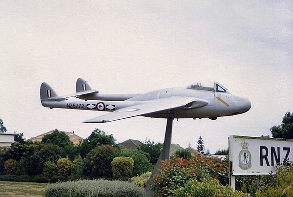 14 Squadron Vampire on gate duty at Ohakea