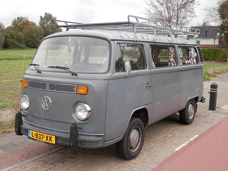 File:1979 Volkswagen Kombi (53236262386).jpg