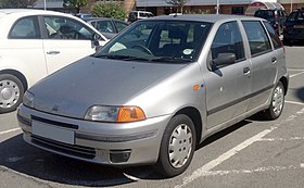 1998 Fiat Punto SX Selecta 1.2 Front.jpg