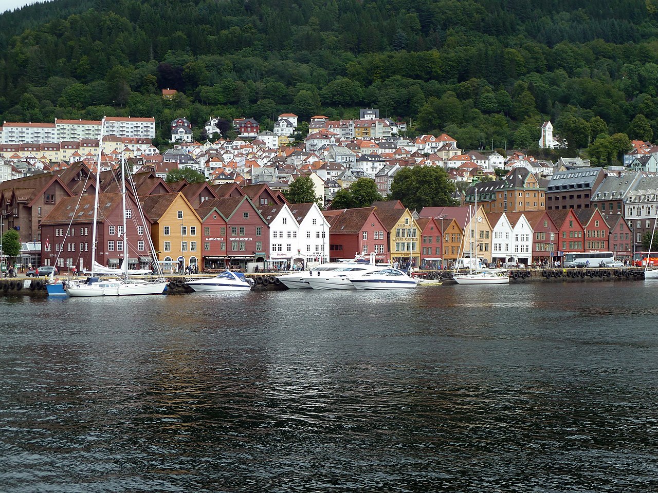 2010-08-06 - Bergen - panoramio.jpg
