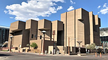 How to get to Phoenix Symphony Hall with public transit - About the place