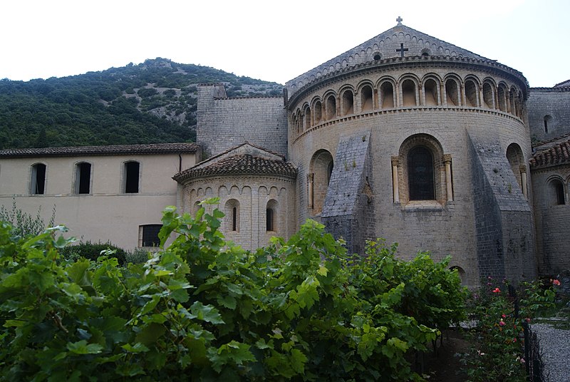 File:Abbaye de Gellone.jpg