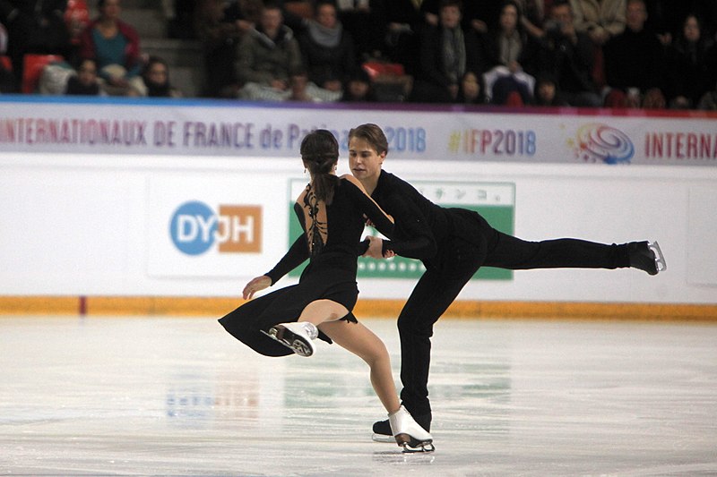 File:Allison REED Saulius AMBRULEVICIUS-GPFrance 2018-Ice dance FD-IMG 4341.JPG